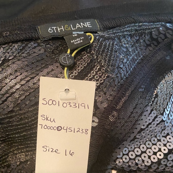 Lane Bryant Black and Silver Sequin Top - NWT - Picture 5 of 5